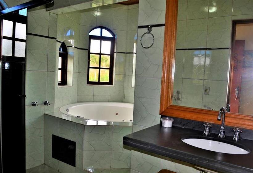 جناح مزوَّد بشرفة, Pousada Palma Chalés