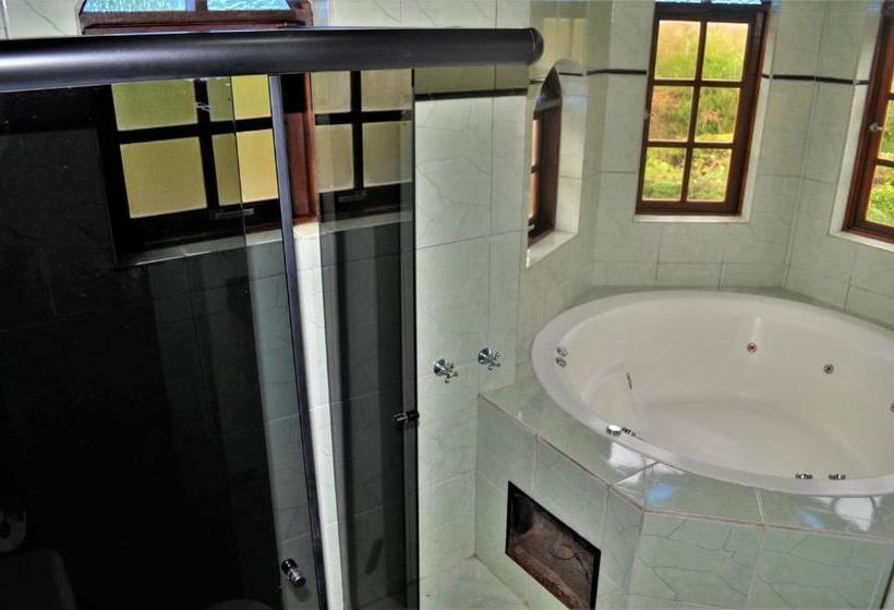 جناح مزوَّد بشرفة, Pousada Palma Chalés