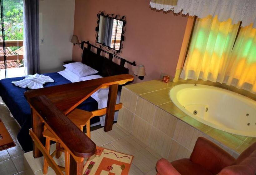 جناح مطلّ علي الجبل, Pousada Palma Chalés