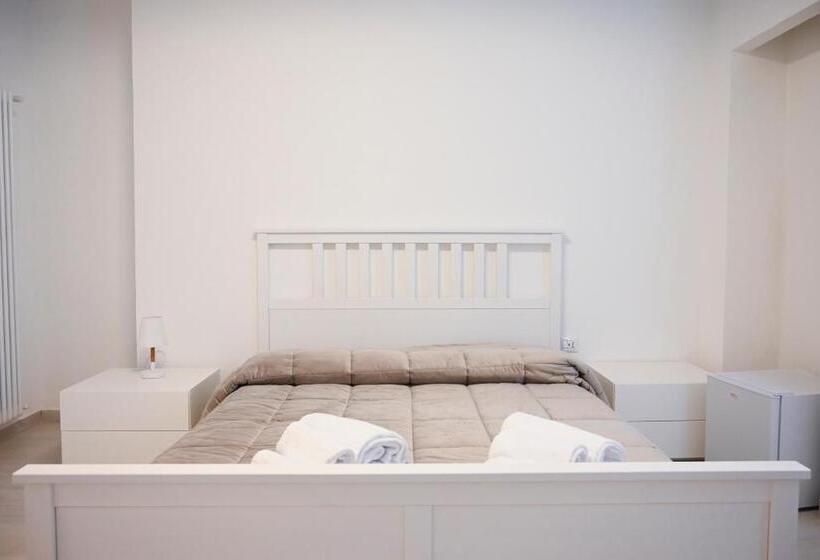 اتاق لوکس با چشم‌انداز دریا, Il B&b Di Alice