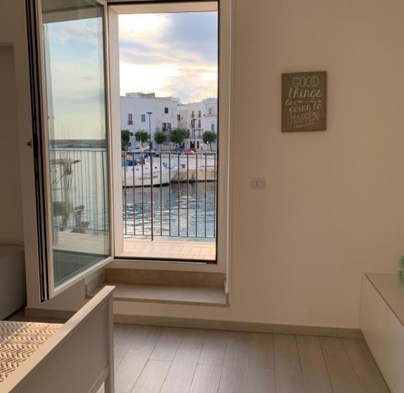 اتاق لوکس با چشم‌انداز دریا, Il B&b Di Alice