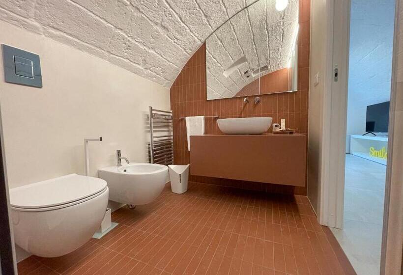 اتاق لوکس با چشم‌انداز دریا, Il B&b Di Alice