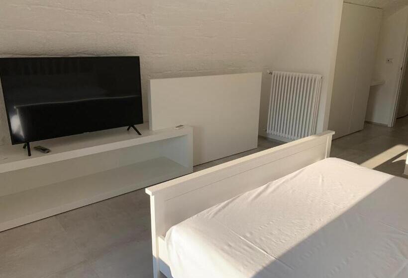 اتاق لوکس با چشم‌انداز دریا, Il B&b Di Alice