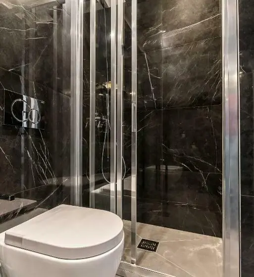 اتاق لوکس با بالکن, Benso Rooms
