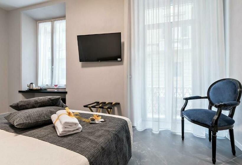 اتاق لوکس با بالکن, Benso Rooms