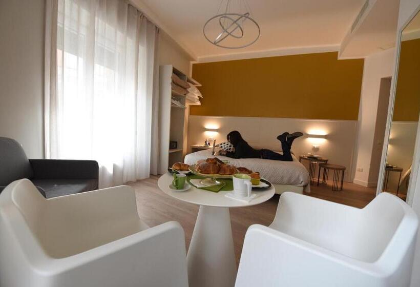 标准间, Nicola S Luxury Rooms