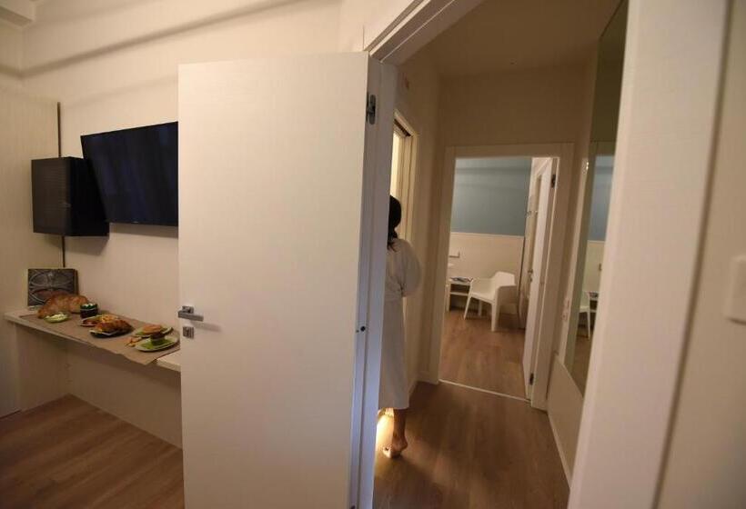 四人标准间, Nicola S Luxury Rooms