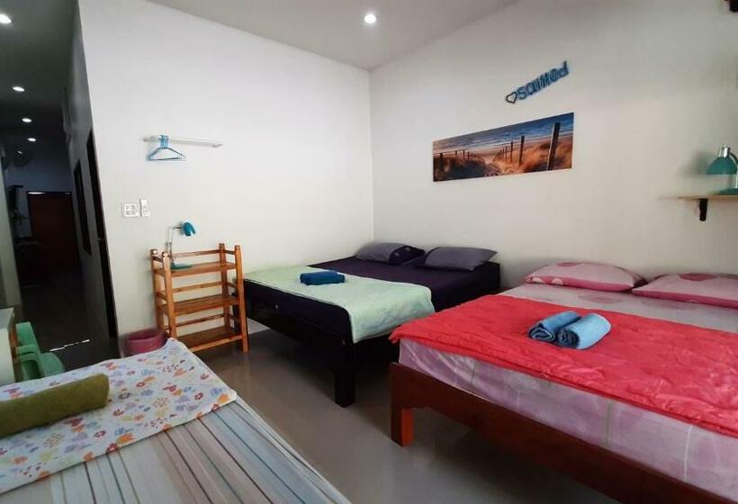 غرفة عائلية, Runa Group House Samed