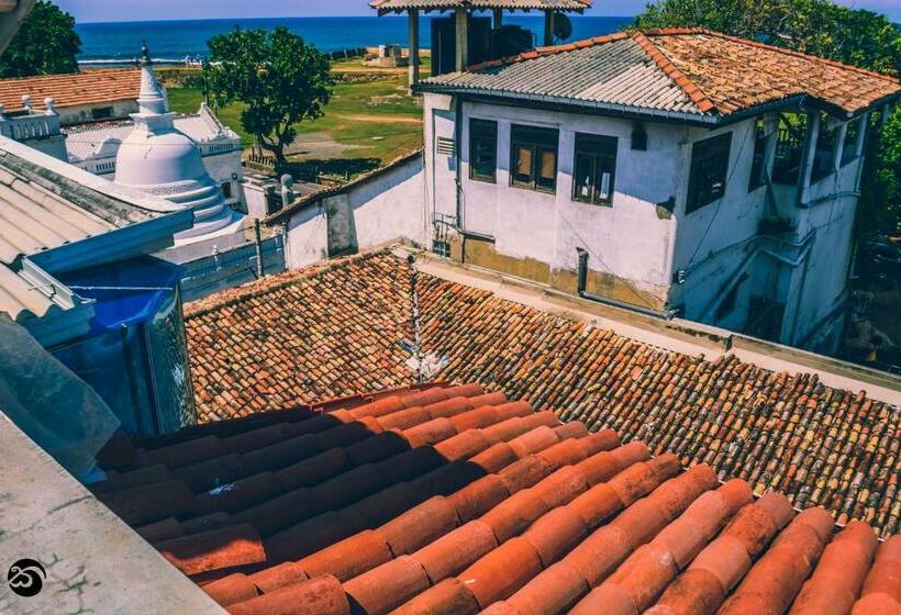 اتاق استاندارد با بالکن و چشم‌انداز دریا, Sirène Galle Fort
