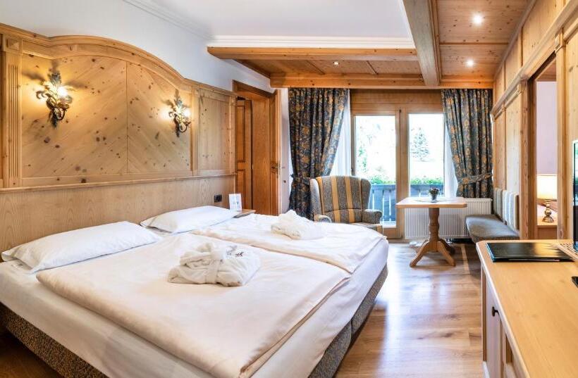 اتاق استاندارد با بالکن, Alpen Hotel Corona