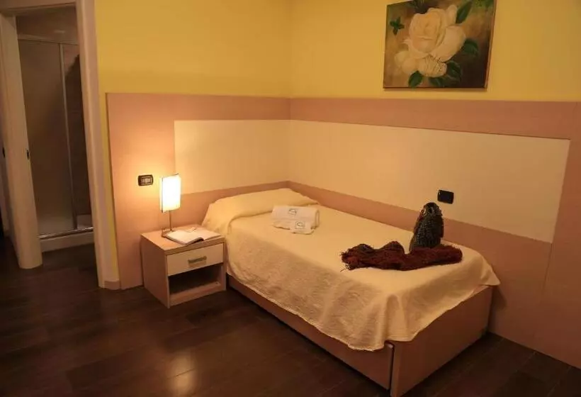 スタンダードシングルルーム, Groane Hotel Residence