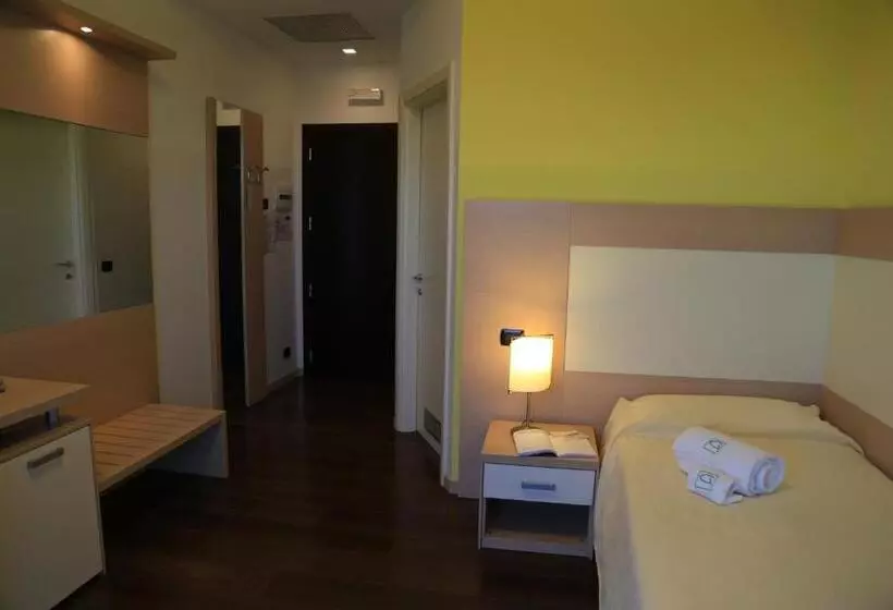 スタンダードシングルルーム, Groane Hotel Residence