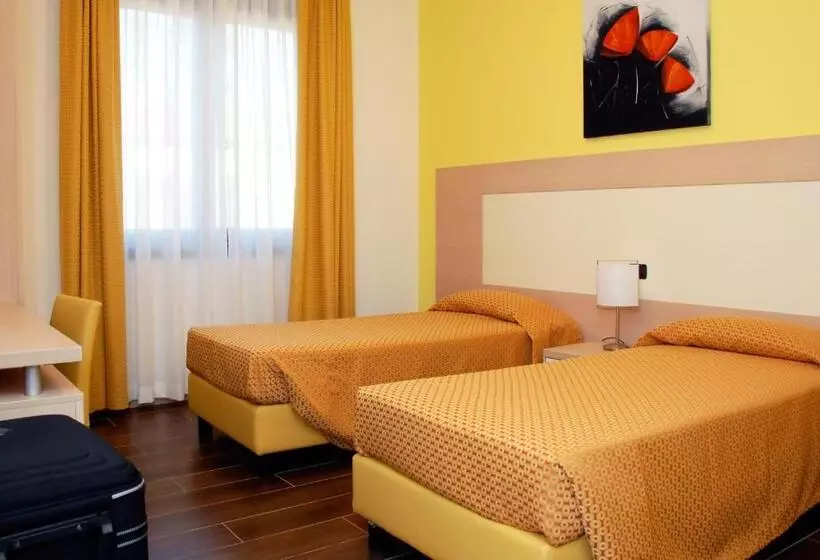 スタンダードトリプルルーム, Groane Hotel Residence