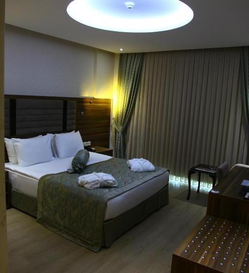 חדר סטנדרט מותאם לאדם עם מוגבלויות, Adanava