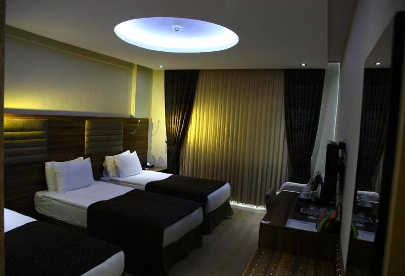 اتاق استاندارد سه نفره, Adanava