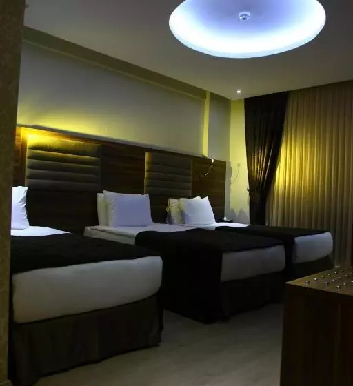 اتاق استاندارد سه نفره, Adanava