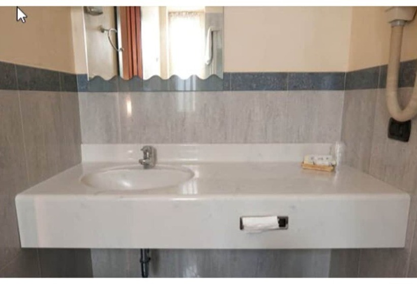 标准单人间, Sant Eustorgio