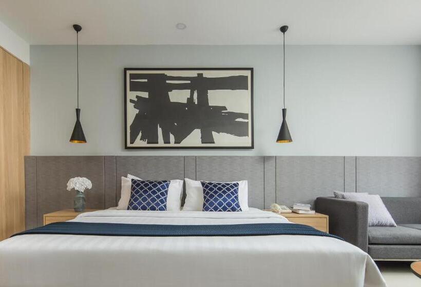 اتاق لوکس, Altos