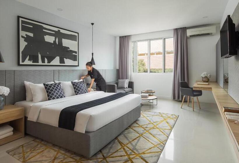 اتاق لوکس, Altos