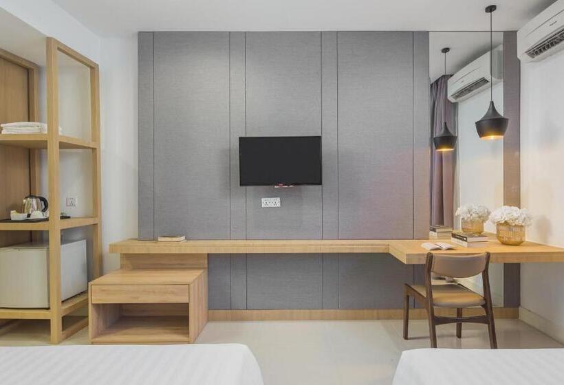 اتاق سوپریور, Altos