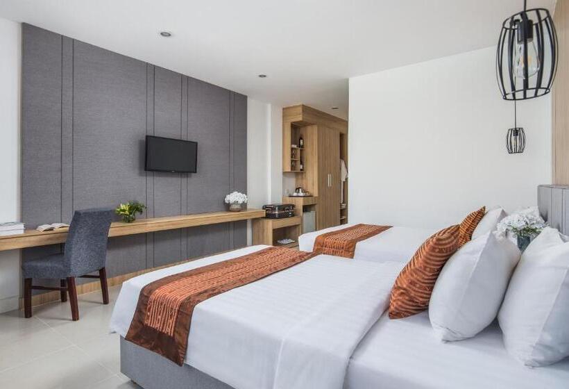 اتاق لوکس, Altos