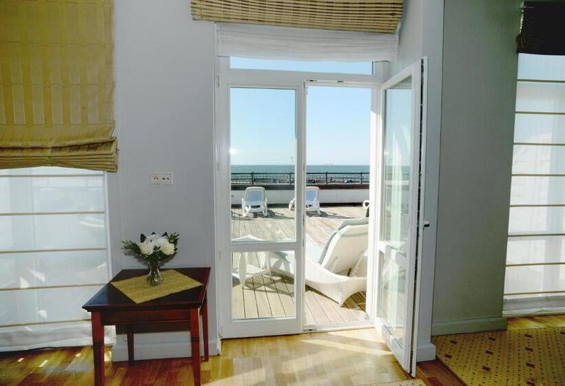 Triple Room Sea View, Apollo