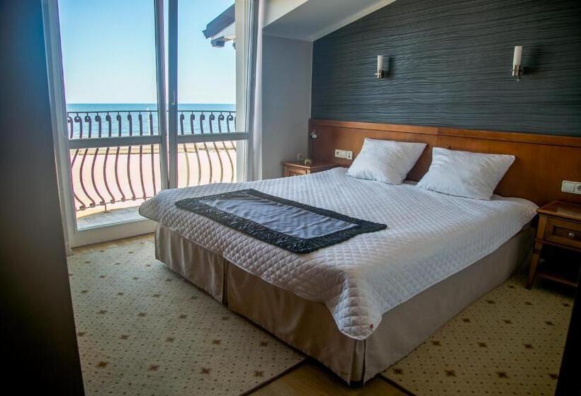 Triple Room Sea View, Apollo