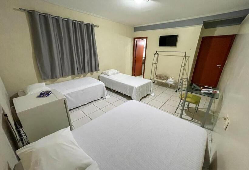 디럭스 트리플 룸, Canada