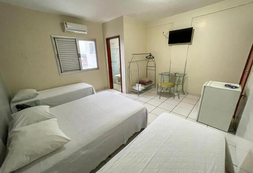 디럭스 트리플 룸, Canada