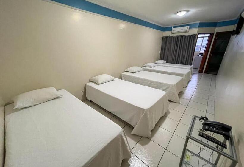 디럭스 4인 룸, Canada