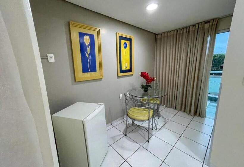 스탠다드 룸 킹사이즈 침대, Canada