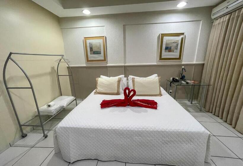 스탠다드 룸 킹사이즈 침대, Canada