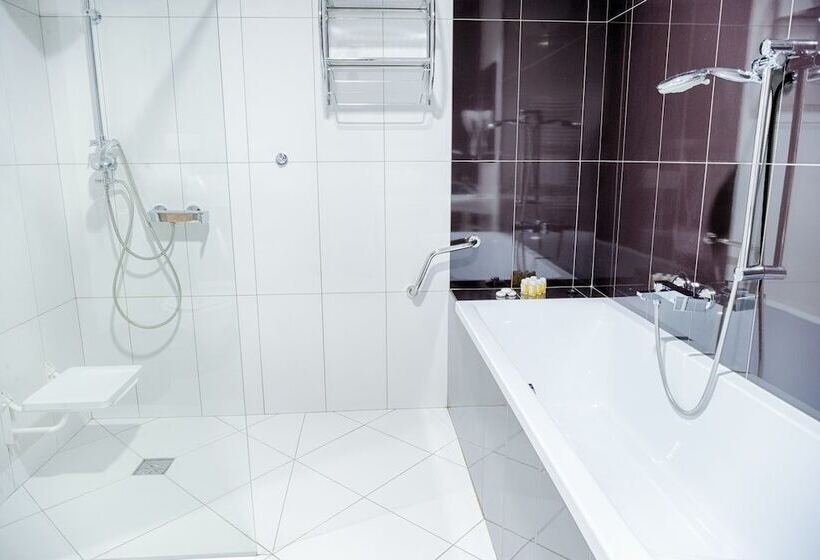 اتاق خانوادگی, Dom Kuracyjny Hotel Messa