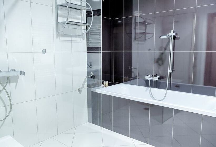 Семейный Номер, Dom Kuracyjny Hotel Messa