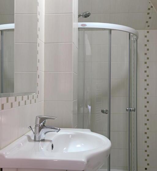 اتاق استاندارد یک نفره, Dwór Carski