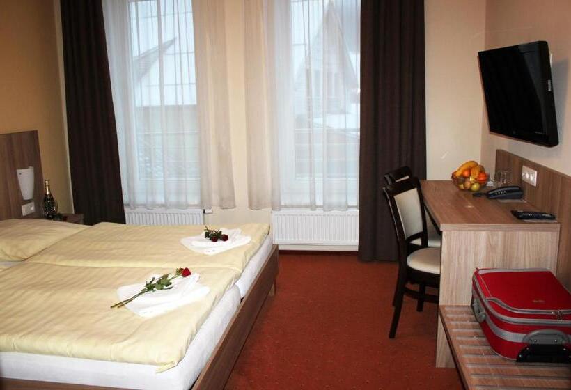 اتاق استاندارد سه نفره, Helios