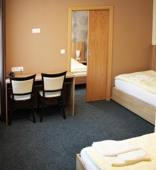 اتاق سوپریور خانوادگی, Helios