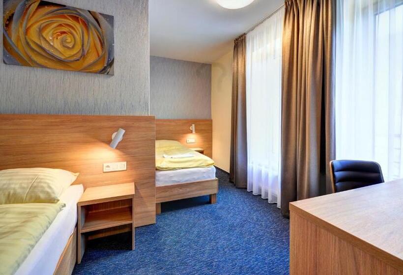 اتاق سوپریور خانوادگی, Helios