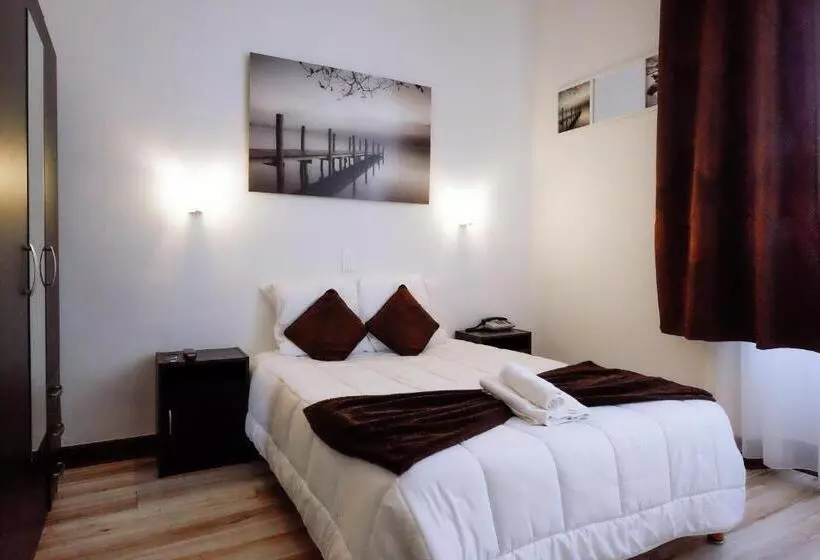 Standard Yhden Hengen Huone, Hôtel Pedussaut