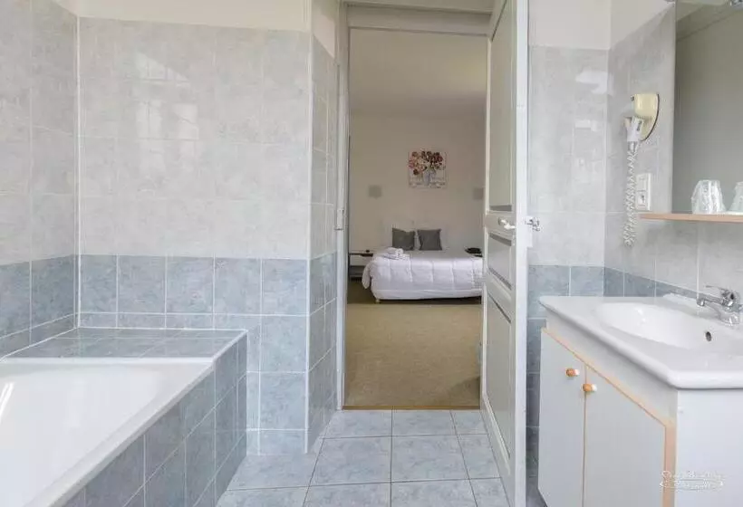 Standard-huone 2 Parivuodetta, Hôtel Pedussaut