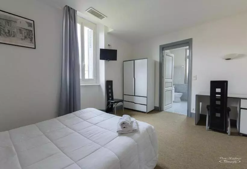 Standard-huone 2 Parivuodetta, Hôtel Pedussaut
