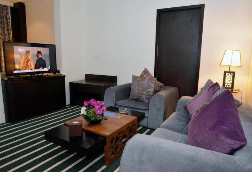 高级大房间, Millennia Olaya