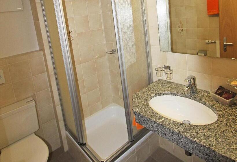 标准间, Monte Moro