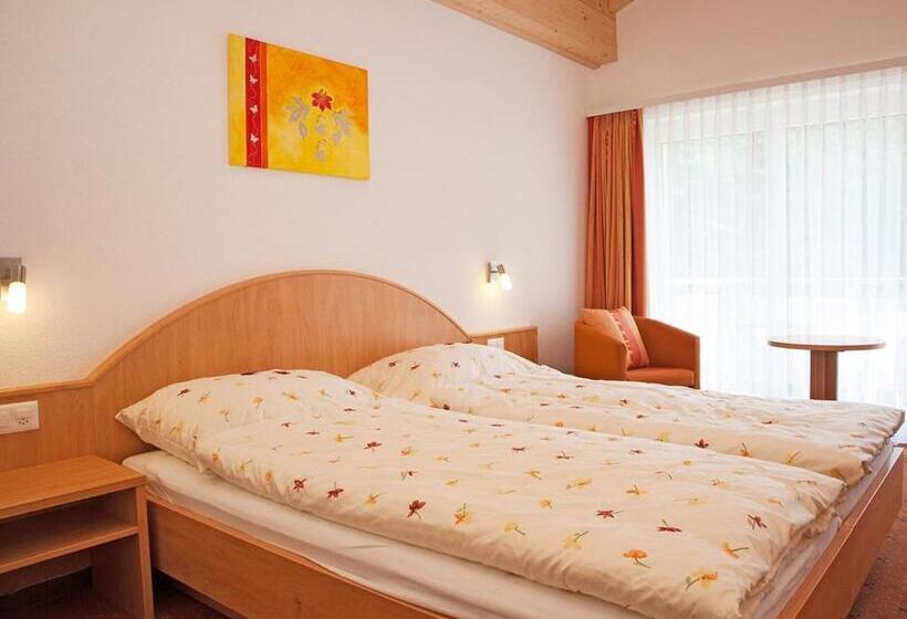 标准间, Monte Moro