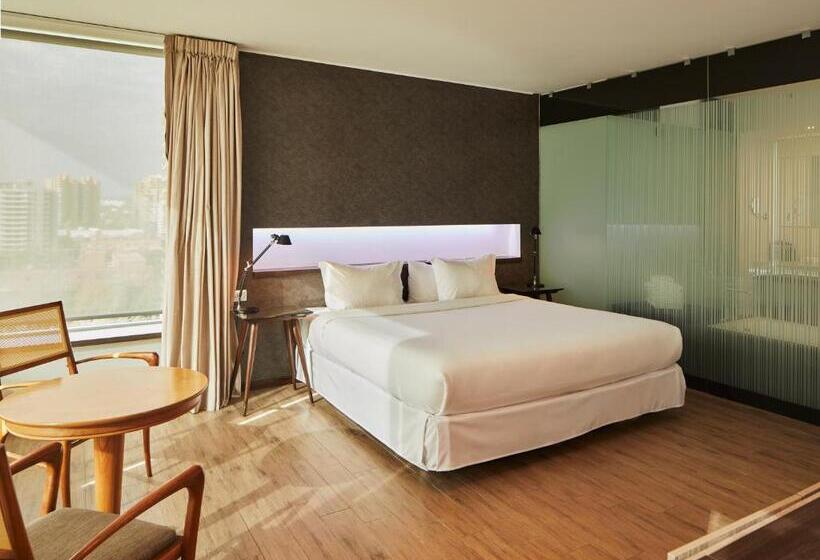 سوییت جونیور, Radisson Blu Plaza El Bosque Santiago