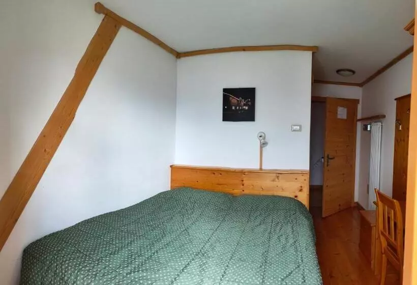 ベーシックルーム, Rifugio Predaia Ai Todesci