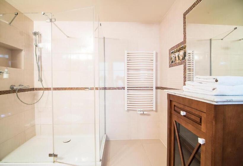 חדר קומפורט, Rodan