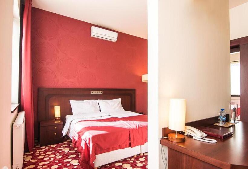 חדר קומפורט, Rodan