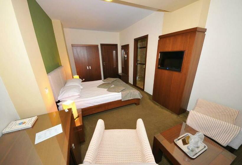 اتاق استاندارد, Royale