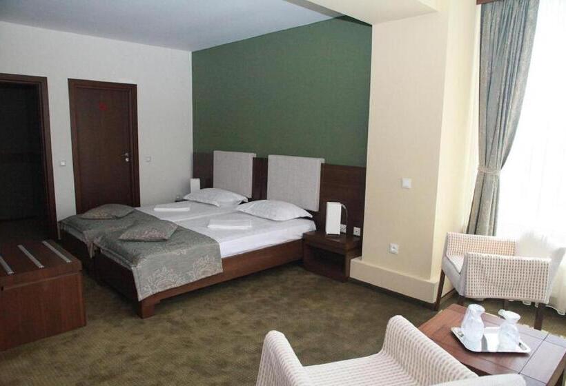 اتاق استاندارد, Royale